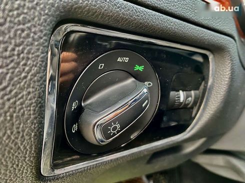 Skoda Superb 2012 - фото 9