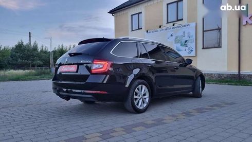 Skoda Octavia 2019 - фото 17