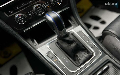 Volkswagen e-Golf 2017 - фото 25