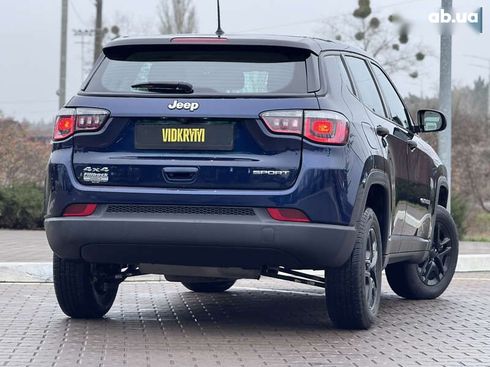 Jeep Compass 2018 - фото 16