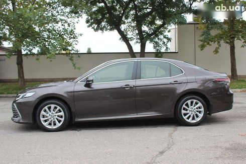 Toyota Camry 2023 - фото 15