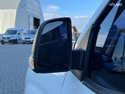 Opel Combo Life 2013 белый - фото 14