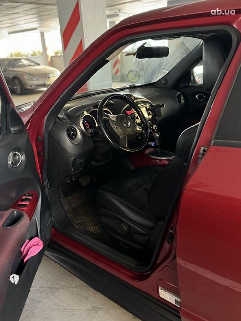 Nissan Juke 2012 красный - фото 9