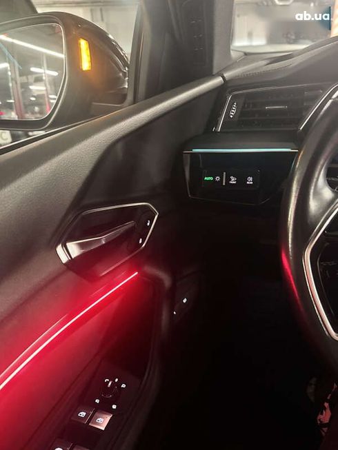 Audi E-Tron 2019 - фото 17