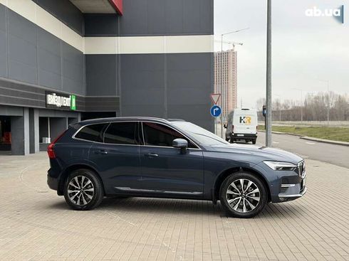 Volvo XC60 2023 - фото 17