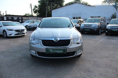 Skoda Superb 2013 - фото 9