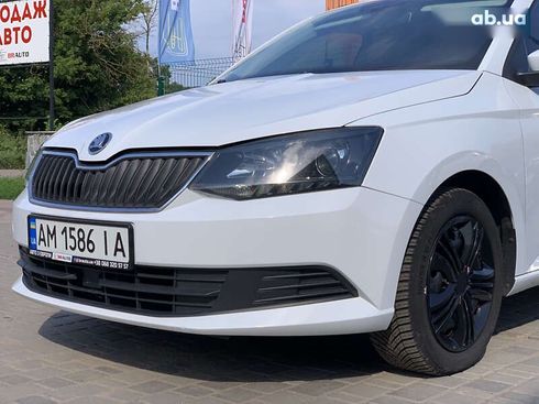Skoda Fabia 2017 - фото 11