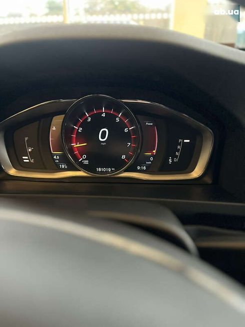 Volvo S60 2015 - фото 22