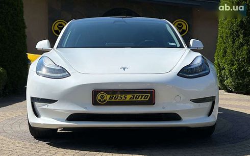 Tesla Model 3 2020 - фото 2