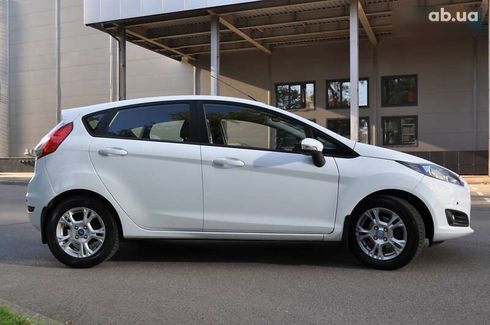 Ford Fiesta 2013 - фото 6