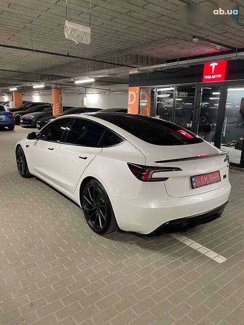 Tesla Model 3 2024 - фото 6