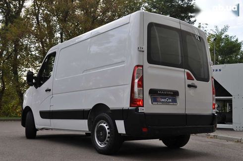 Renault Master 2020 - фото 22