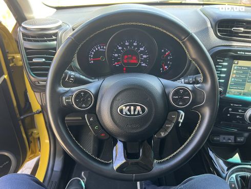 Kia Soul 2015 желтый - фото 9