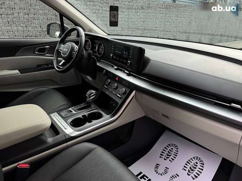 Kia Carnival 2023 - фото 20
