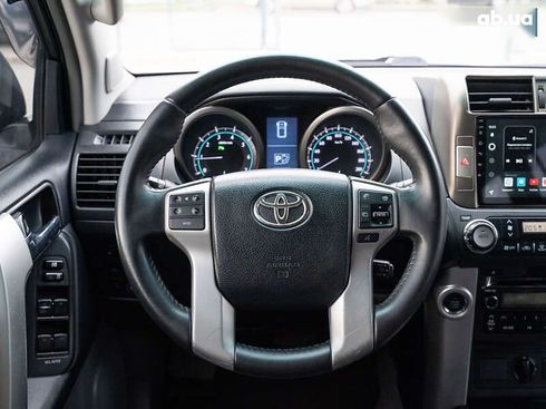 Toyota Land Cruiser Prado 2010 - фото 12