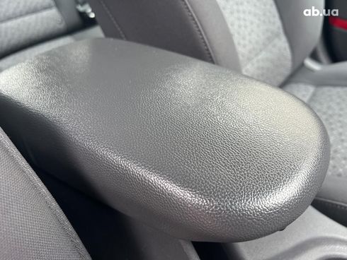 Hyundai Ioniq 2019 красный - фото 22