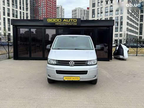 Volkswagen Multivan 2012 - фото 2