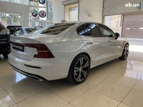 Volvo S60 2019 - фото 13