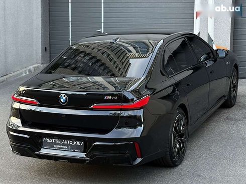 BMW i7 2025 - фото 21