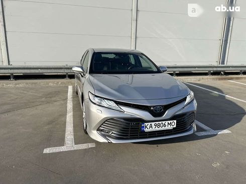 Toyota Camry 2020 - фото 3