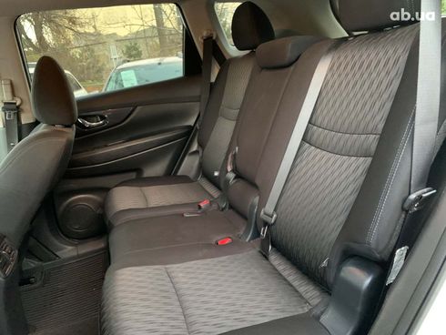 Nissan Rogue 2018 белый - фото 23