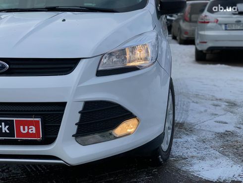 Ford Escape 2015 белый - фото 13