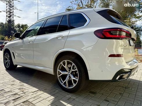 BMW X5 2021 - фото 19