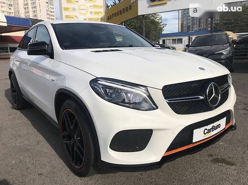 Mercedes-Benz GLE 400 2018 - фото 16