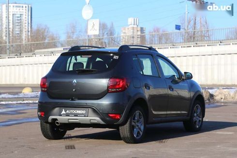 Renault Sandero 2021 - фото 4