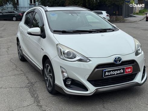 Toyota Aqua 2016 белый - фото 2