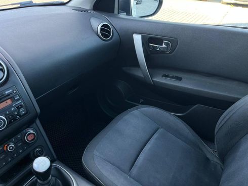 Nissan Qashqai 2010 белый - фото 85