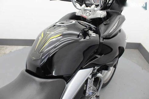 Suzuki GSR 2017 - фото 13