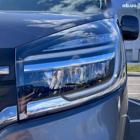 Renault Trafic 2019 - фото 10
