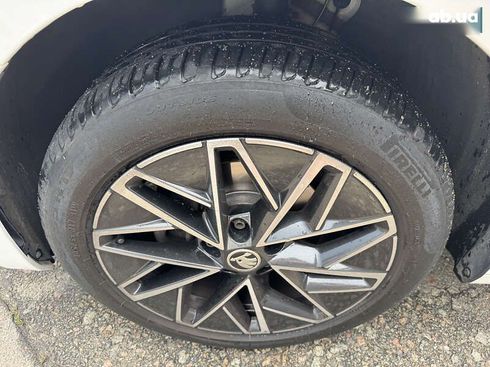 Skoda Octavia 2020 - фото 11
