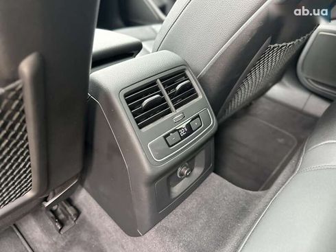 Audi A4 2018 - фото 25
