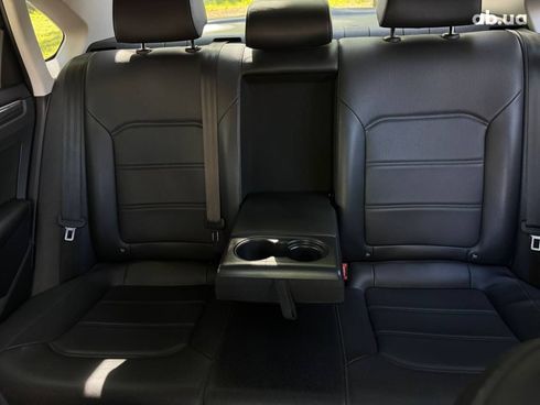 Volkswagen Passat 2020 черный - фото 8