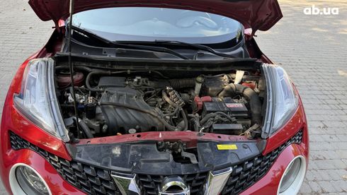 Nissan Juke 2018 красный - фото 14