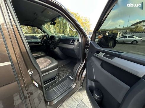 Volkswagen Multivan 2017 - фото 30