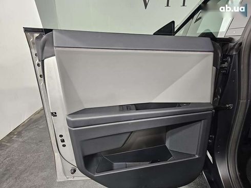 Tesla Cybertruck 2024 - фото 17