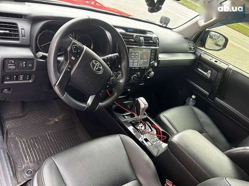 Toyota 4Runner 2020 - фото 17