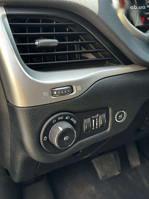 Jeep Cherokee 2017 - фото 9