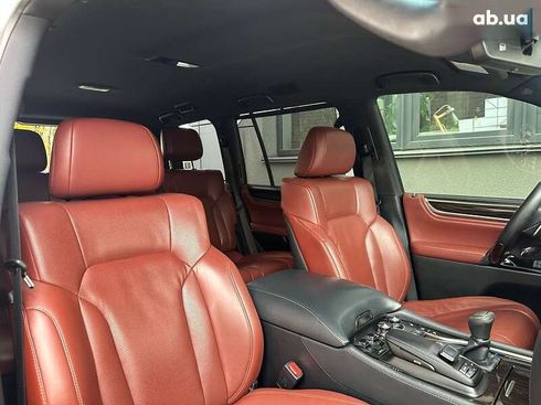 Lexus LX 2019 - фото 16