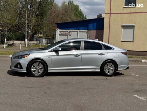 Hyundai Sonata 2019 серый - фото 2