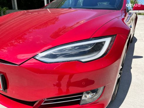 Tesla Model S 2018 красный - фото 9