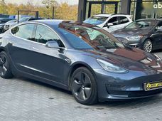 Продаж вживаних Tesla Model 3 в Чернівецькій області - купити на Автобазарі