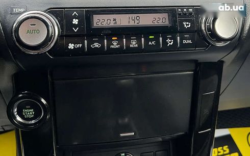 Toyota Land Cruiser Prado 2013 - фото 15