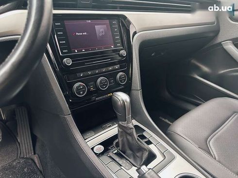 Volkswagen Passat 2020 - фото 19