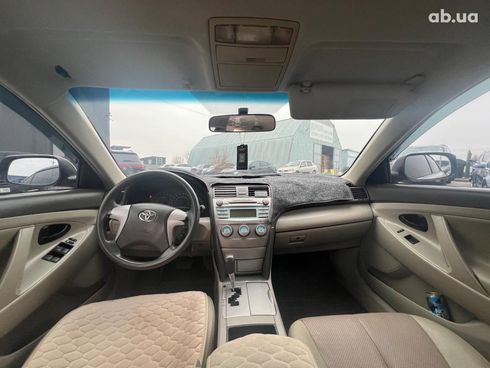 Toyota Camry 2008 серый - фото 25