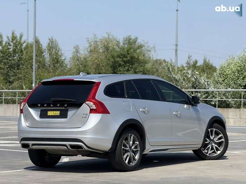 Volvo V60 2018 - фото 21