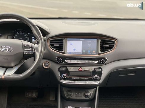 Hyundai Ioniq 2017 - фото 30